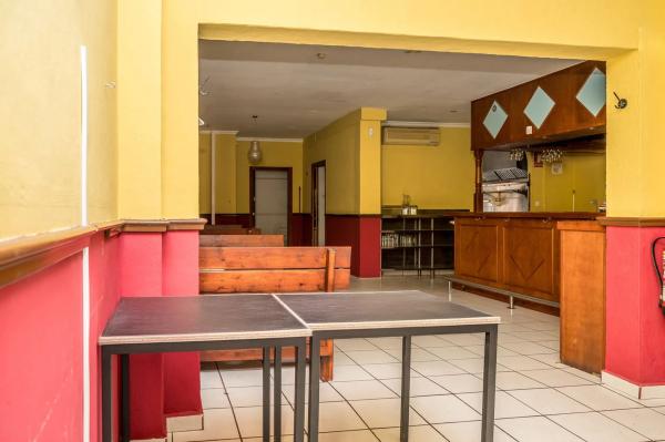 Edificio en carretera de les Marines a Dénia