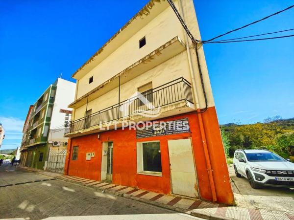 Edificio en Gata de Gorgos