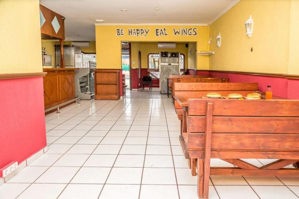 Edificio en carretera de les Marines a Dénia