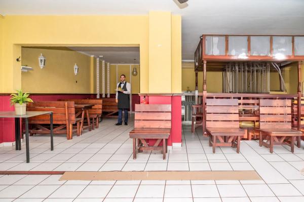 Edificio en carretera de les Marines a Dénia