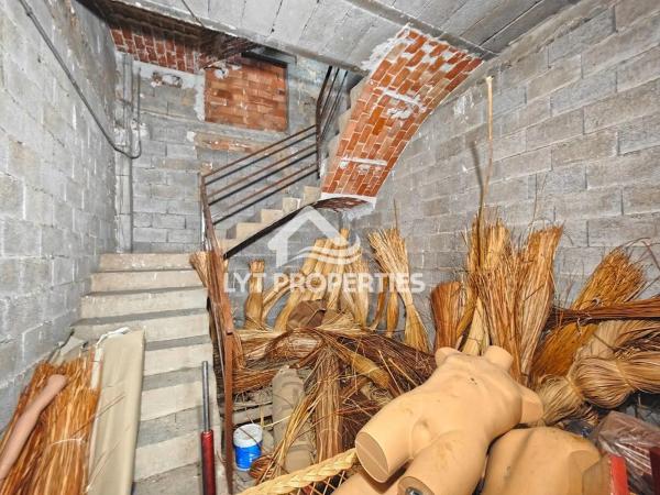 Edificio en Gata de Gorgos