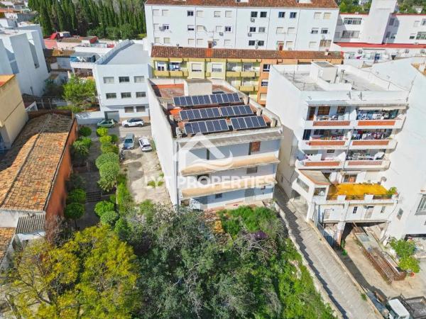 Edificio en Gata de Gorgos