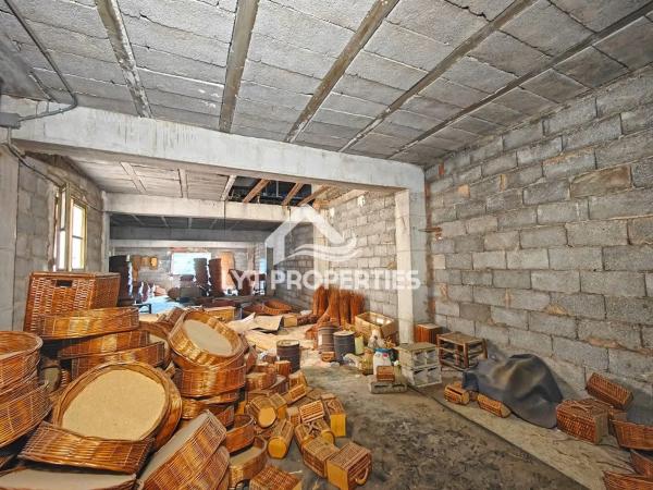 Edificio en Gata de Gorgos