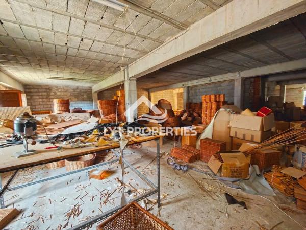 Edificio en Gata de Gorgos