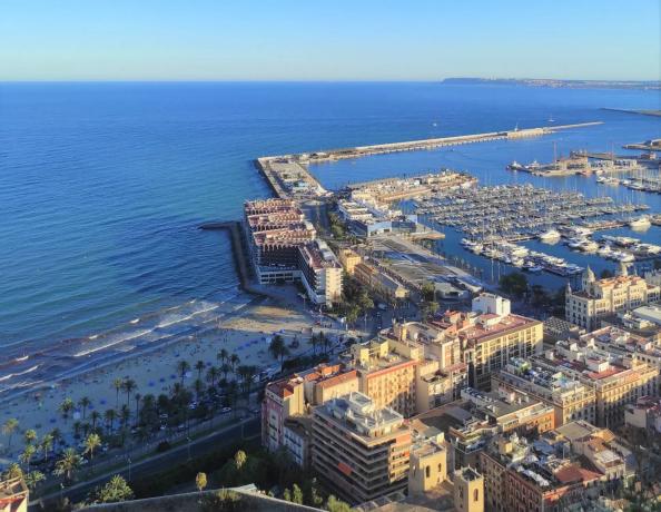 Edificio de uso mixto