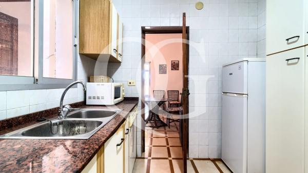 Edificio de uso mixto en plaza Nova gata de gorgos