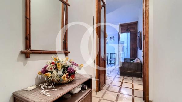 Edificio de uso mixto en plaza Nova gata de gorgos