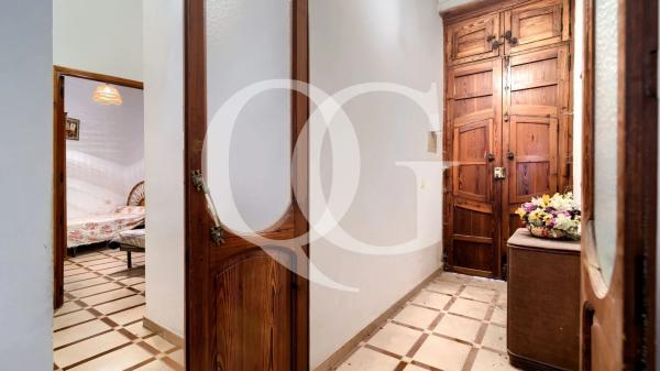 Edificio de uso mixto en plaza Nova gata de gorgos