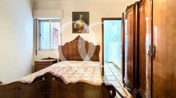 Edificio de uso mixto en plaza Nova gata de gorgos