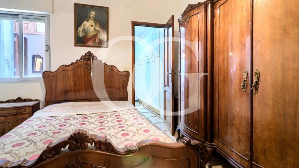 Edificio de uso mixto en plaza Nova gata de gorgos