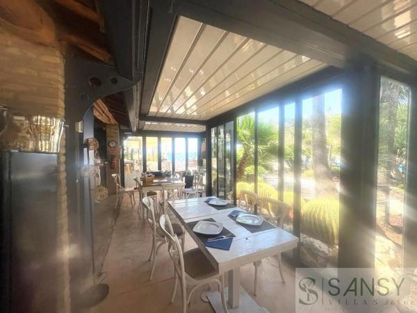 Edificio de uso mixto