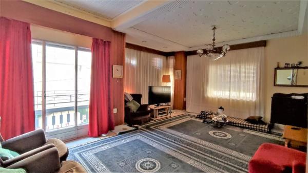 Edificio en calle del Mestre Serrano