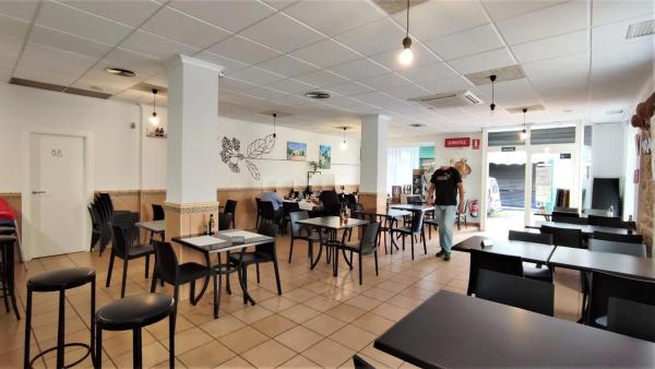 Edificio en calle del Mestre Serrano