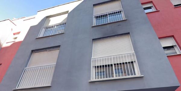 Edificio de uso mixto en calle Polseguera, 6