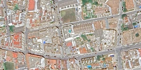 Edificio de uso mixto en calle Polseguera, 6