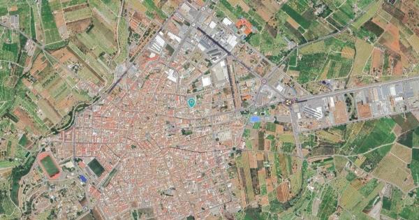 Edificio de uso mixto en calle Polseguera, 6