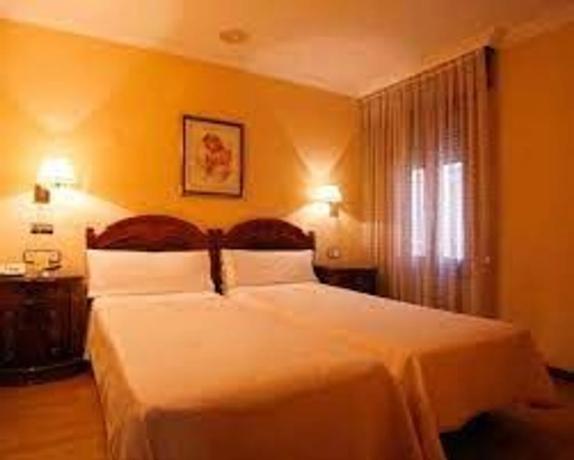 Edificio hotelero en calle Luxemburgo, 110