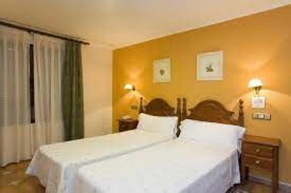 Edificio hotelero en calle Luxemburgo, 110