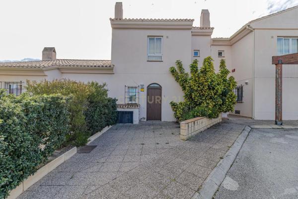 Edificio en avenida Poeta Miguel Hernández, 21