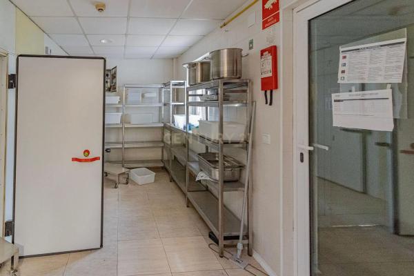 Edificio en avenida Poeta Miguel Hernández, 21