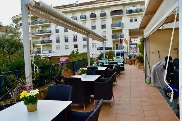 Edificio en calle Consell, 2