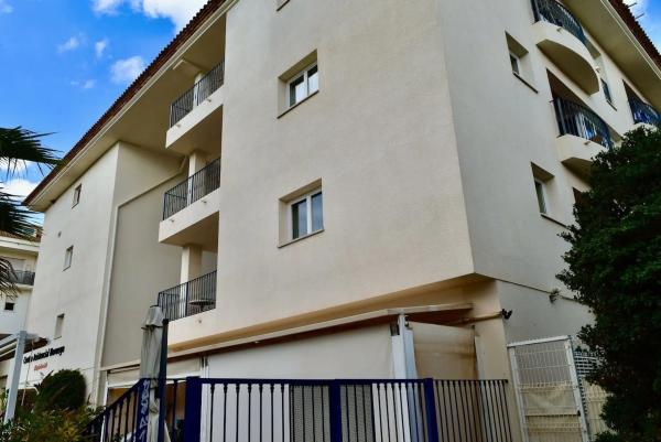 Edificio en calle Consell, 2