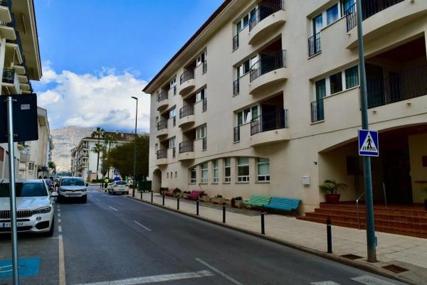Edificio en calle Consell, 2