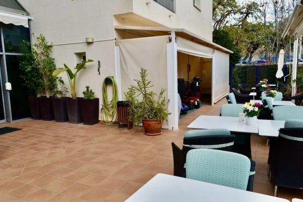 Edificio en calle Consell, 2