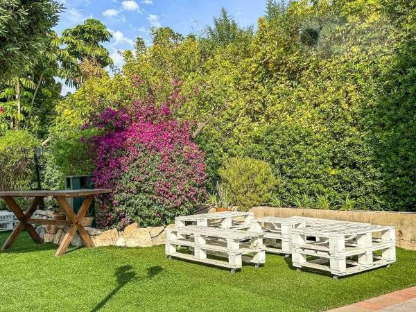 Edificio hotelero en calle la Mar