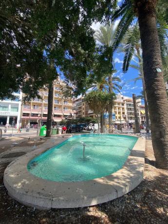 Edificio de uso mixto en avenida Alcoi s/n