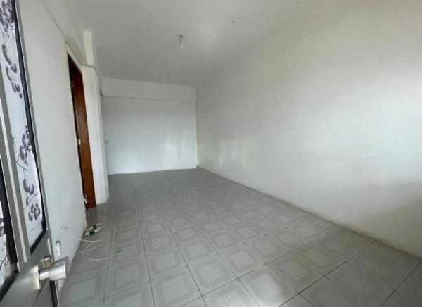 Edificio hotelero en calle del Esperanto