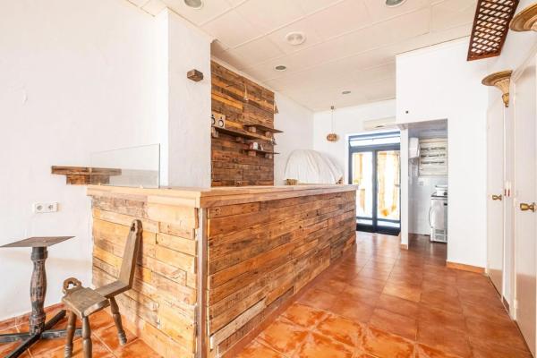 Edificio en calle de Santa Faç