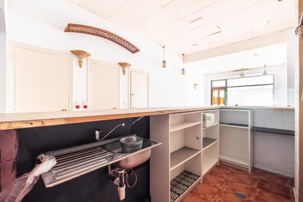 Edificio en calle de Santa Faç