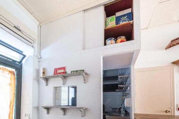 Edificio en calle de Santa Faç