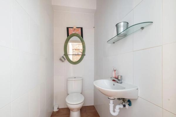 Edificio en calle de Santa Faç