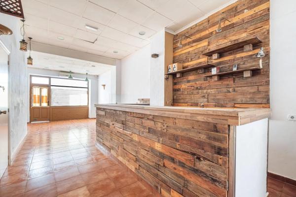 Edificio en calle de Santa Faç