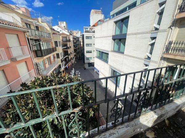 Edificio en calle Metge en Cosme Bayona, 1