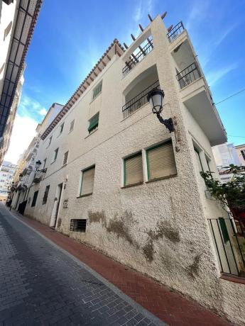 Edificio en calle Metge en Cosme Bayona, 1