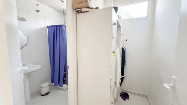 Edificio de uso mixto en calle Pagre, 2