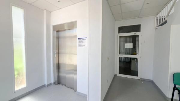 Edificio de uso mixto en calle Pagre, 2