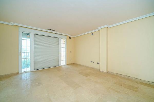 Edificio en Partida el Poble d'Alt