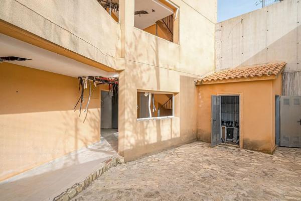 Edificio en Partida el Poble d'Alt