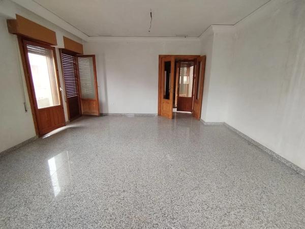 Edificio en calle Isidro Pastor Casas