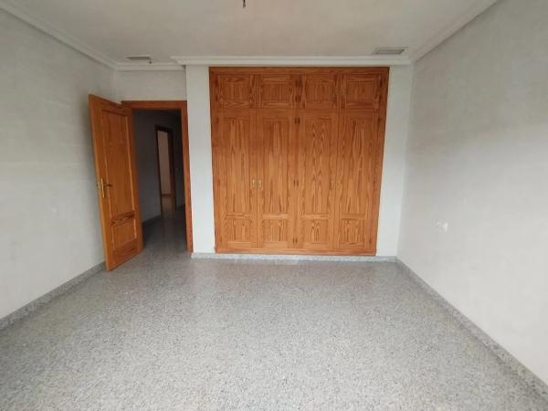 Edificio en calle Isidro Pastor Casas