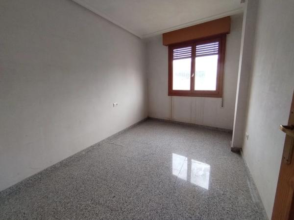 Edificio en calle Isidro Pastor Casas