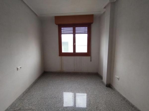 Edificio en calle Isidro Pastor Casas