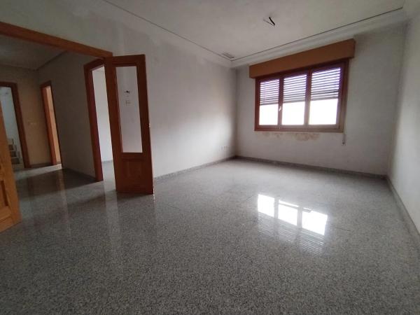 Edificio en calle Isidro Pastor Casas