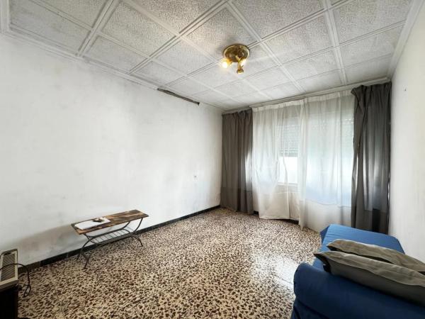 Edificio en Plaza Castelar - Mercado Central