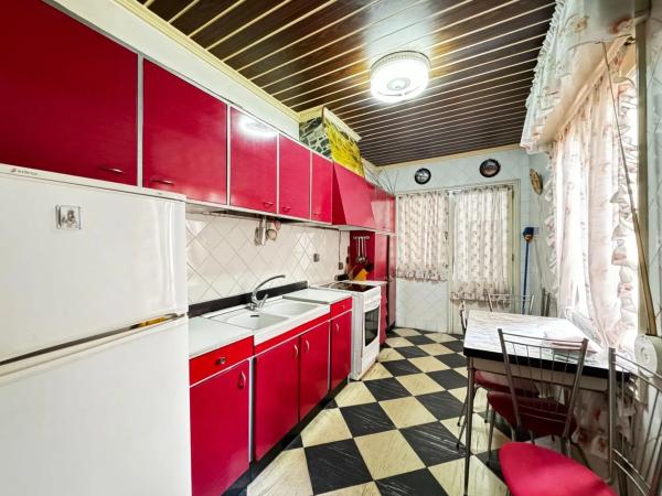 Edificio en Plaza Castelar - Mercado Central