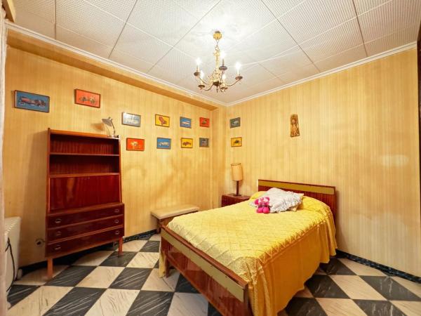 Edificio en Plaza Castelar - Mercado Central